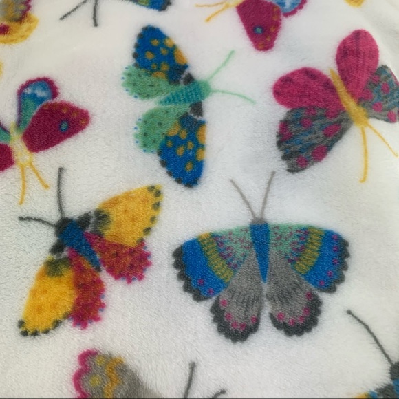 Women Owned Butterfly Vevet Plush Throw Blanket - Picture 3 of 4
